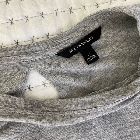 *NWOT* Banana Republic Long Sleeve Open Twist Back Top, Gray Marl - Picture 6 of 10